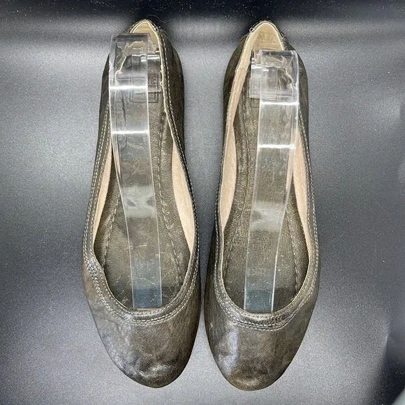 Frye Mossy Green Antique Leather Carson Ballet Shoes. Size 7.5. D10/A